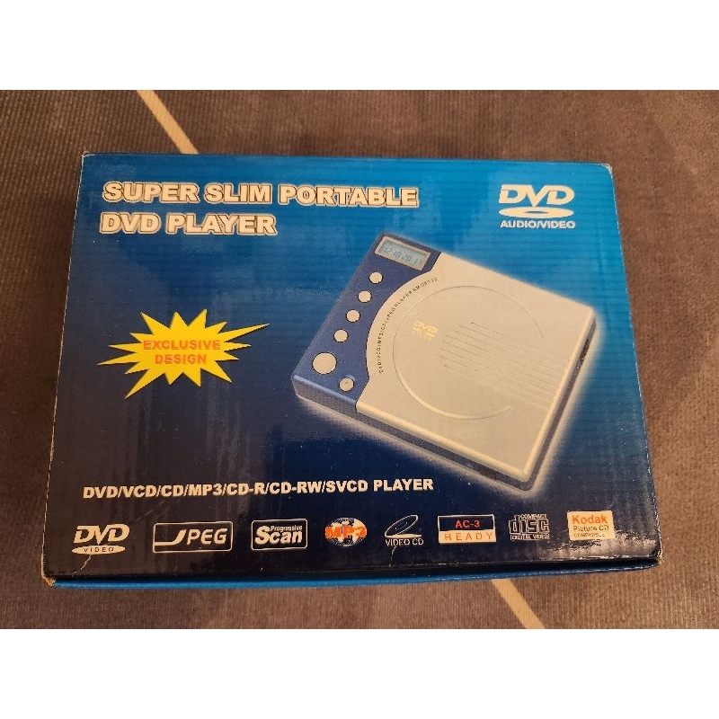 聖誕禮物 降價 全新多功能語言DVD 播放器，過年全家一起看片聚餐必備，輕薄短小，容易使用