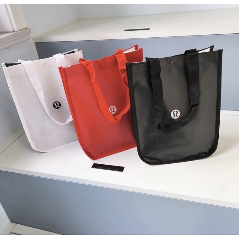 ♡台灣現貨♡加拿大服飾品牌 lululemon 購物袋 環保手提袋，大小適中 側邊拼色手提購物環保袋