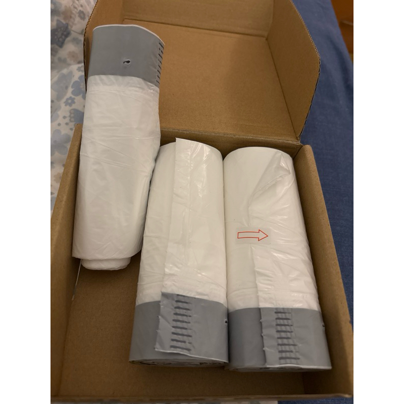 大約兩卷Petree二代自動貓砂機專用垃圾袋//即便倉垃圾袋//原廠真品 還有一個專用除臭劑