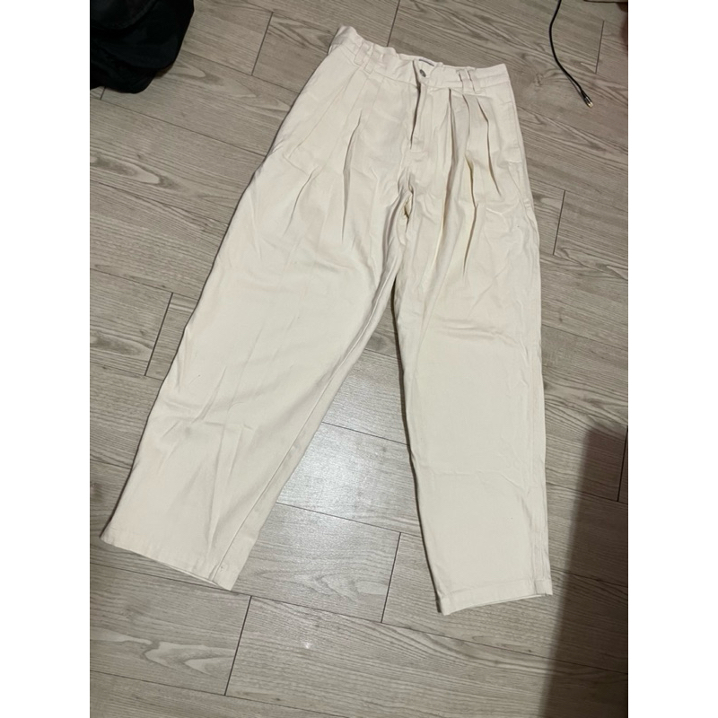 《✈️空姐的二手衣櫃》 韓國設計師品牌Outfit 鵝黃色牛仔打褶寬褲 女韓貨/女韓版/女冬天/女工裝風/女牛仔褲