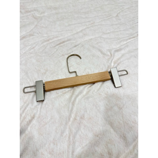 男用褲夾 32cm 原木防滑衣褲架 褲夾 防滑設計 實木衣褲架 衣物夾 收納 居家生活 夾式衣架 裙夾 衣架