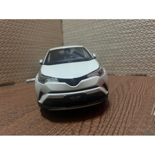 Toyota Chr c-hr 白色 1/18 原廠模型車