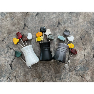 【愛咪雜貨小舖】全新現貨 Le Creuset 萬聖節 歡樂耶誕餐叉組 水果叉 5入 聖誕節 (南瓜/精靈/糖果/黑貓)