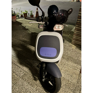 2021年8月 Gogoro VIVA MAX藍色二手機車，行駛里程15000公里喔