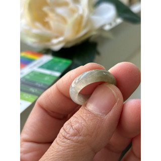 內徑16，國際戒圍10，no804，玉到愛，冰黃白雙色翠戒指（戒圈），起膠放光半山半水，完美無紋，保證緬甸玉A貨翡翠