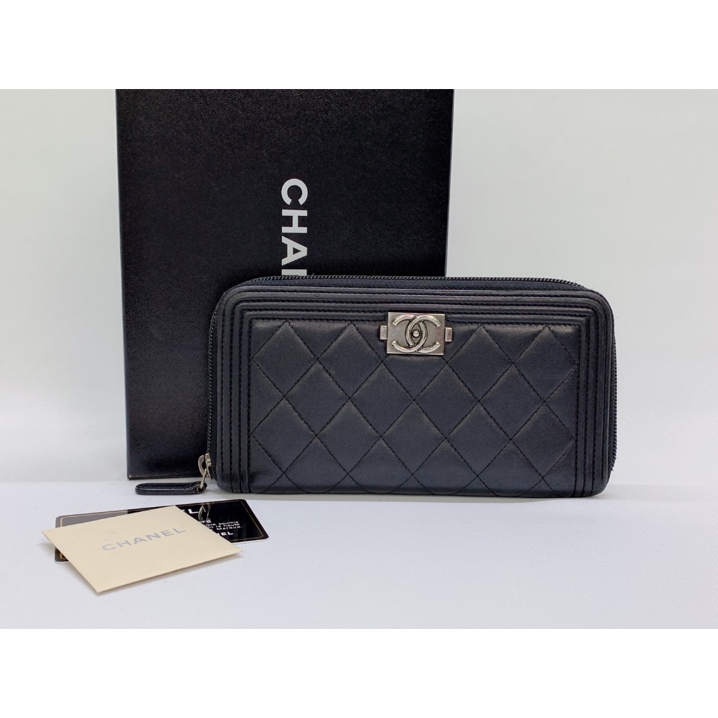 CHANEL BOY小羊皮拉鍊長夾