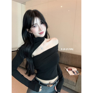KIKIFAME🖤INS.設計款性感鏤空不規則露肩上衣 鏤空上衣 長袖t恤 短版上衣 露肩上衣 黑色T 半高領 性感上衣