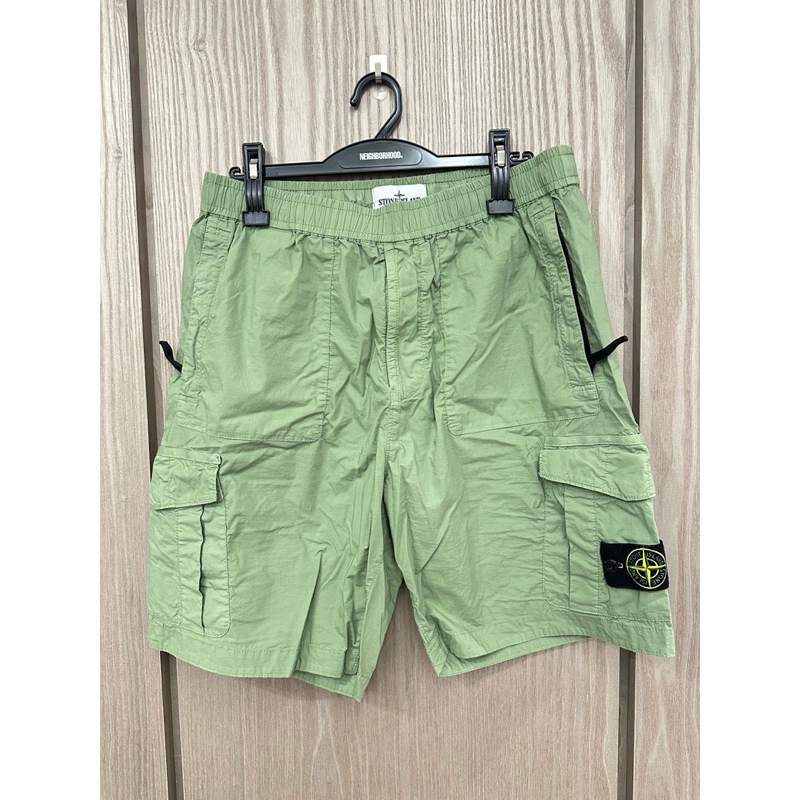 二手美品Stone Island Cargo Bermuda Shorts (Sage)