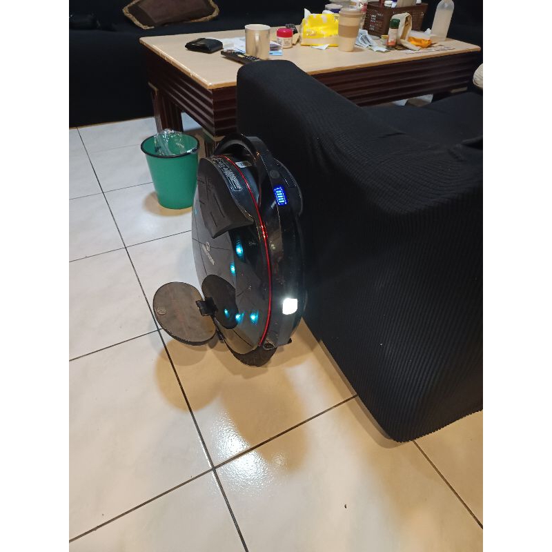 inmotion 樂行天下 V8  電動 獨輪車平衡車 智能體感車 車速30公里 續航達50公里小米
