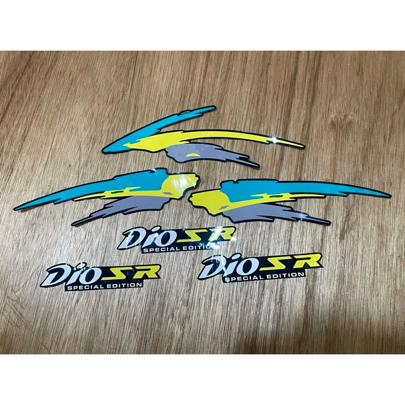Dio 黑殼專用 三彩車貼 草綠 黃 灰  配色 ㄧ組6張