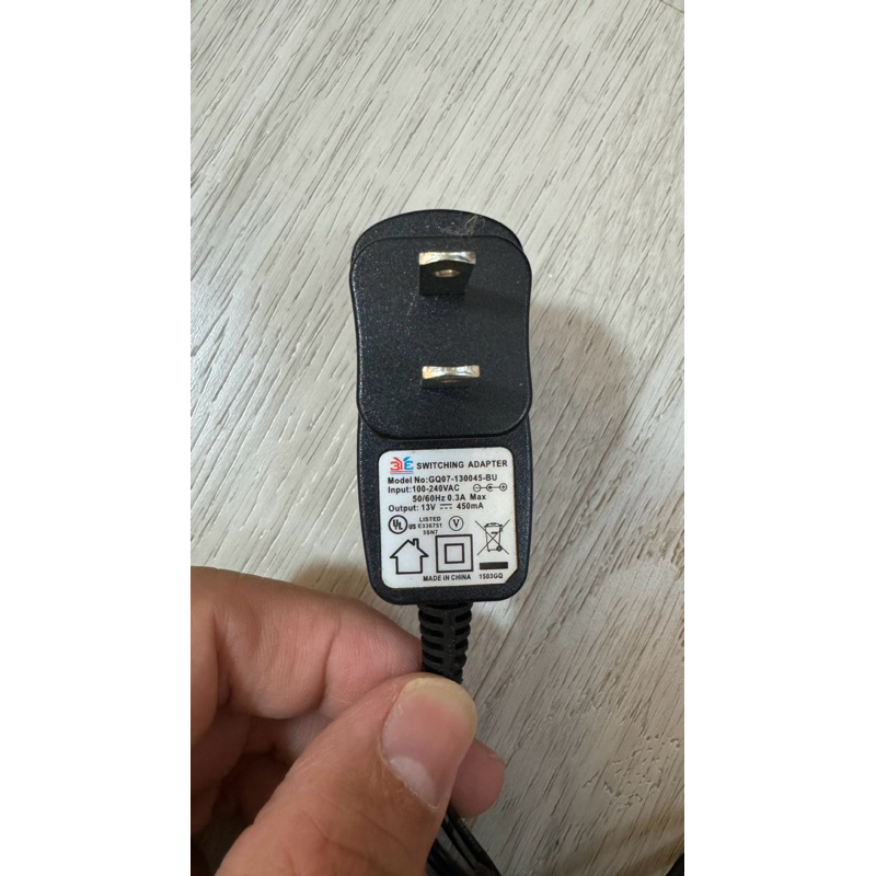 switching adapter交流配接頭(型號如圖）