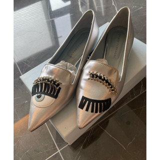 CHIARA FERRAGNI 銀色皮革 扣環裝飾 眨眼 尖頭鞋 樂福鞋 平底鞋