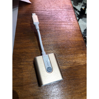 【亞果元素】USB 3.1 Type−C 轉VGA 螢幕顯示轉接器