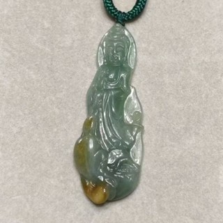 玉貴人…天然觀世音滿綠飄黃雙彩翡翠玉墜，特價