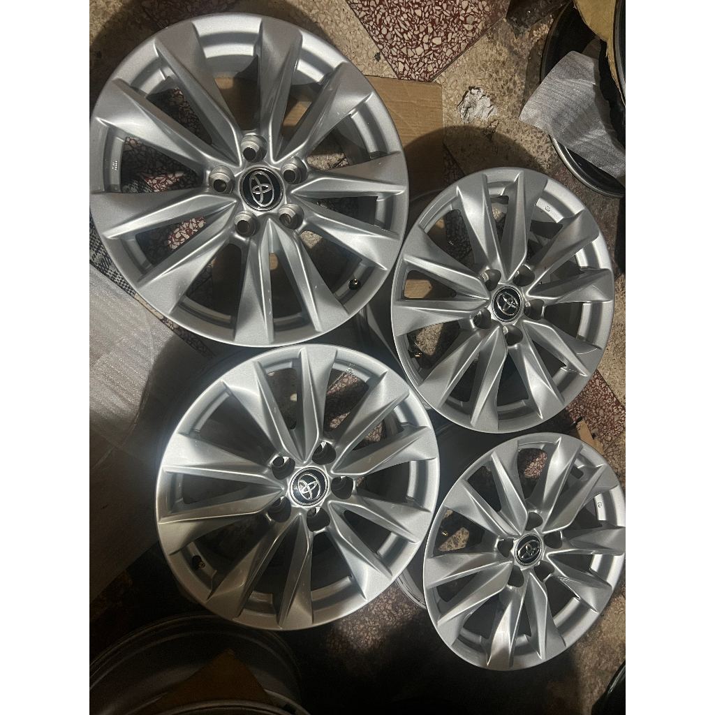 17吋鋁圈 Toyota Corolla Cross 正原廠 美圈升級拆車 6.5J ET35 5/114 近全新