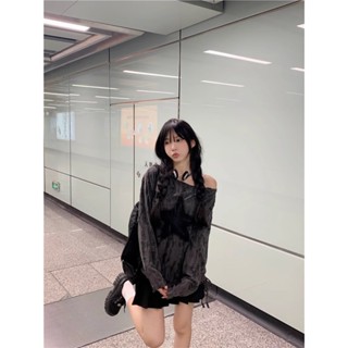 【ANT】慵懶風黑色罩衫設計感露肩長袖t恤女 罩衫 薄上衣 長袖上衣 慵懶風 秋季穿搭 刺繡上衣 長袖 t恤女 露肩上衣