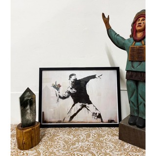 班克斯 Banksy FLOWER BOMBER 丟花人海報【Culture】