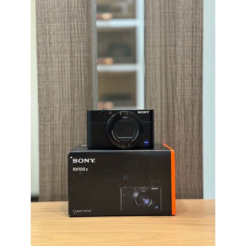 近全新Sony Rx100M5A 公司貨保固至2026/9(初芯二手)