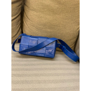 BV(Bottega veneta)八格寶藍色腰包