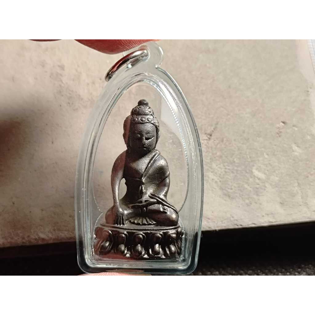 泰國佛牌~2530~帕勁藥師佛~龍普烏達瑪~LP Uttama~全泰唸珠第一~內含符銖~稀有帶回分享(1211A)