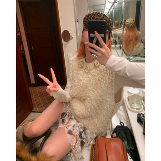 🌸溫柔系質感女孩 藝術立體手工釘花 暖呼呼 圈圈捲毛絨編織 針織背心 上衣