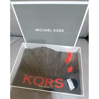 🤩🎁反季清倉🤩🎉喜氣🤩雙面🤩🎁限時特價😱 Michael Kors MK 黑色 紅色 針織 帽子 圍巾 二件組 禮盒組