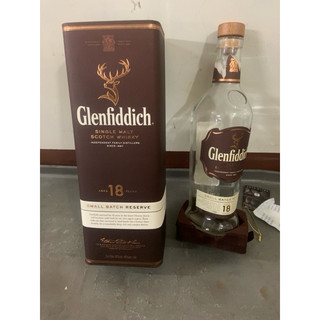 格蘭菲迪 18年鐵盒子 珍藏盒 700ml 盒子外觀很特別 空瓶+盒子 （珍藏擺飾品）