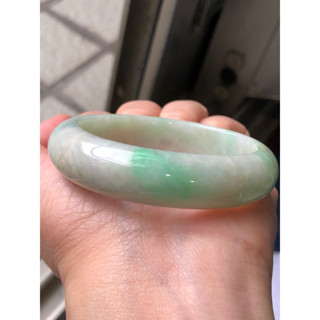 緬甸玉天然A貨翡翠玉鐲 翡翠手鐲 糯冰種 陽綠 手鐲 玉鐲 貴妃手鐲 52.8 正圈 50.8 手圍16.6