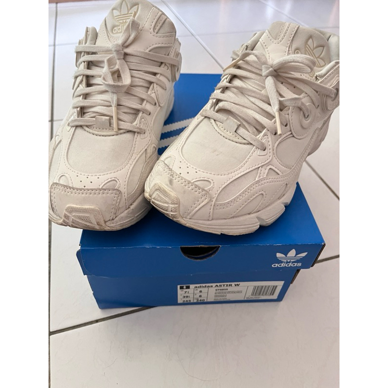 adidas ASTIR W -GY6855白色(二手)