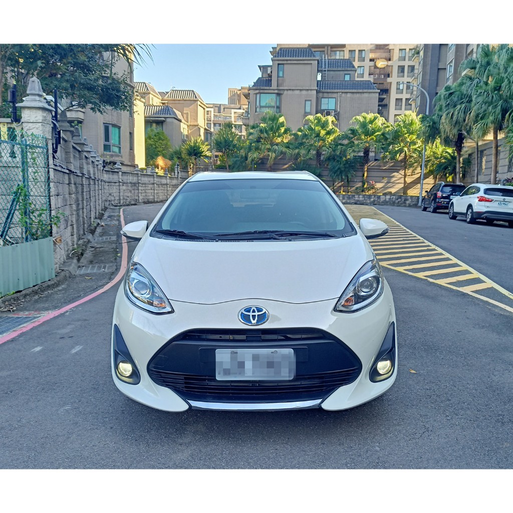 2019 TOYOTA PRIUS C 油電小車 省油好保養 ~ 中古車二手車國產車進口車休旅車掀背車認證車商用車吉普車