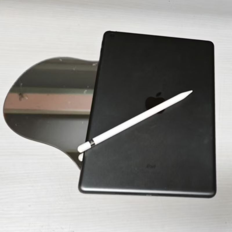 二手自用ipad 9 64GB,第一代apple pencil 皆95新