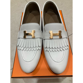 愛馬仕hermes全新白色🤍玫瑰金扣流蘇平底royal 樂福鞋👞