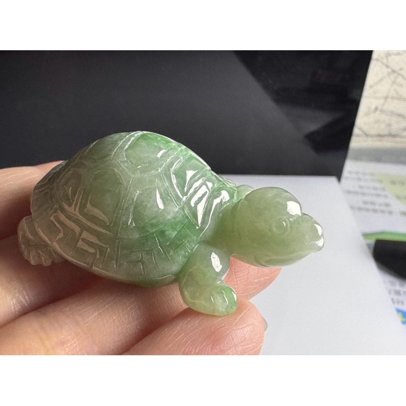 米米的私藏翡翠～帶綠翡翠烏龜🐢小擺