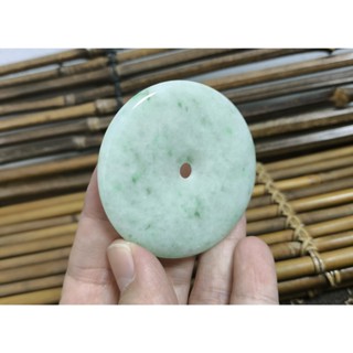 【禾賢行】天然翡翠.緬甸玉.淺綠飄綠花-大平安扣/平安圓滿.手工精雕墬子.項鍊.玉珮.H22121601101