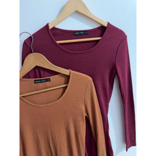 【現貨】Queen Shop 羅紋U領長袖上衣 Size: M