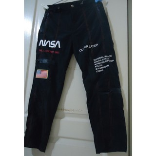 HERON PRESTON 義大利製黑色休閒褲,尺寸L,腰圍33.5吋褲長39.25吋褲檔長12.75吋,降價大出清