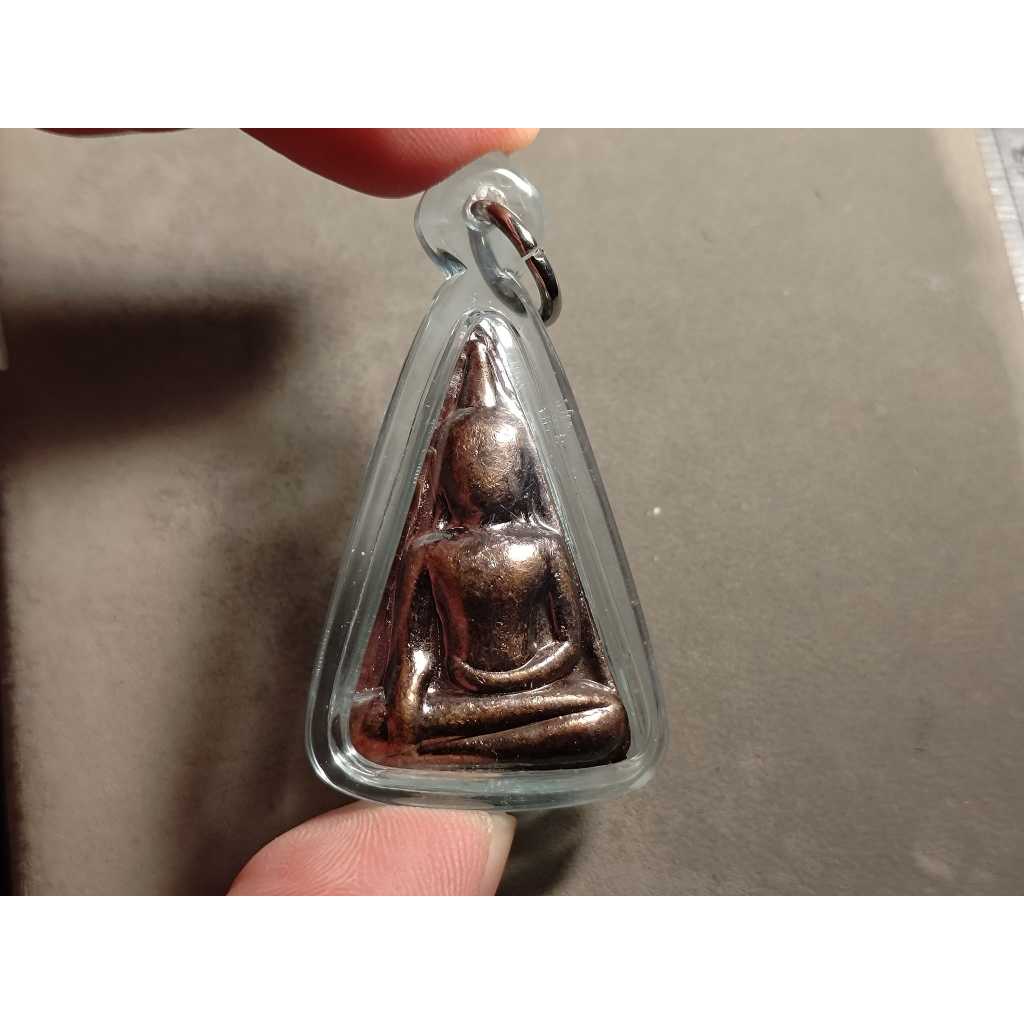 泰國佛牌~2550~南帕亞女王佛~龍婆嘎龍~龍普嘎龍~當代十九聖僧~招富貴榮華~助事業~聖銅版本(0928T)