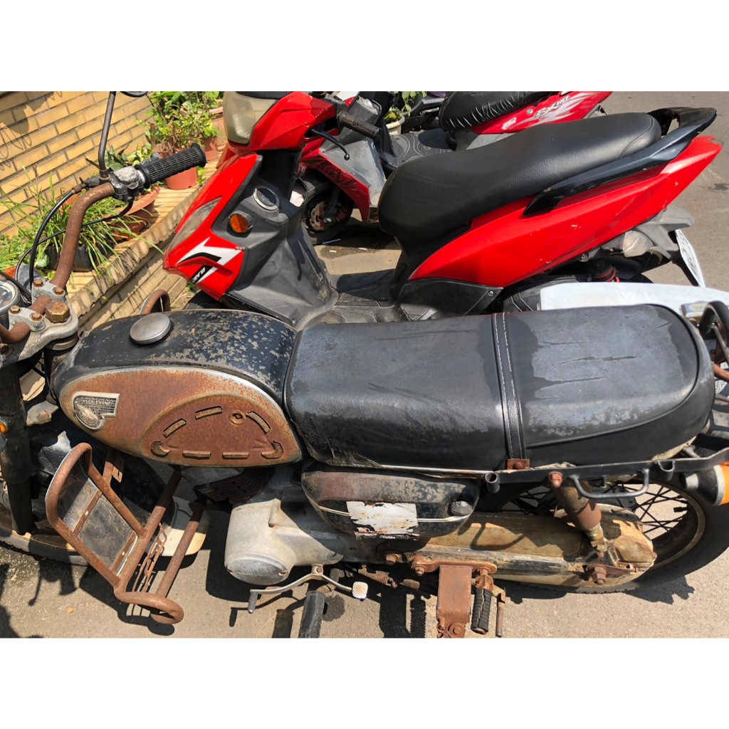 Yuen foong 永豐 kawasaki B1 川崎  B1 復古經典款 125 機車 可騎 有3台