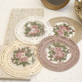 良梧【現貨速發】ins法式復古刺繡花杯墊 圓形蕾絲鏤空刺繡隔熱墊 餐墊拍照道具 繡花杯墊 宮廷風 刺繡杯墊 華麗杯墊