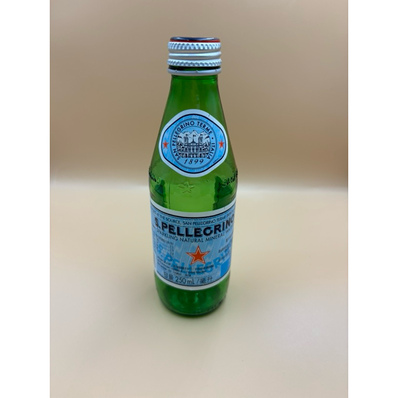 （二手商品）S.PELLEGRINO義大利聖沛黎洛氣泡天然礦泉水透明玻璃瓶裝礦泉水 250ml 玻璃瓶 （只賣空瓶）