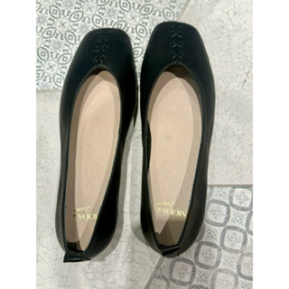 Moda luxury 真皮娃娃平底鞋 尺寸36