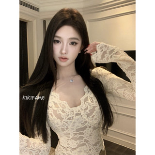 KIKIFAME🤍三色 帶胸墊!唯美性感V領蕾絲長袖上衣 V領上衣 性感上衣 長袖上衣 蕾絲衫 合身 收腰上衣 短版上衣