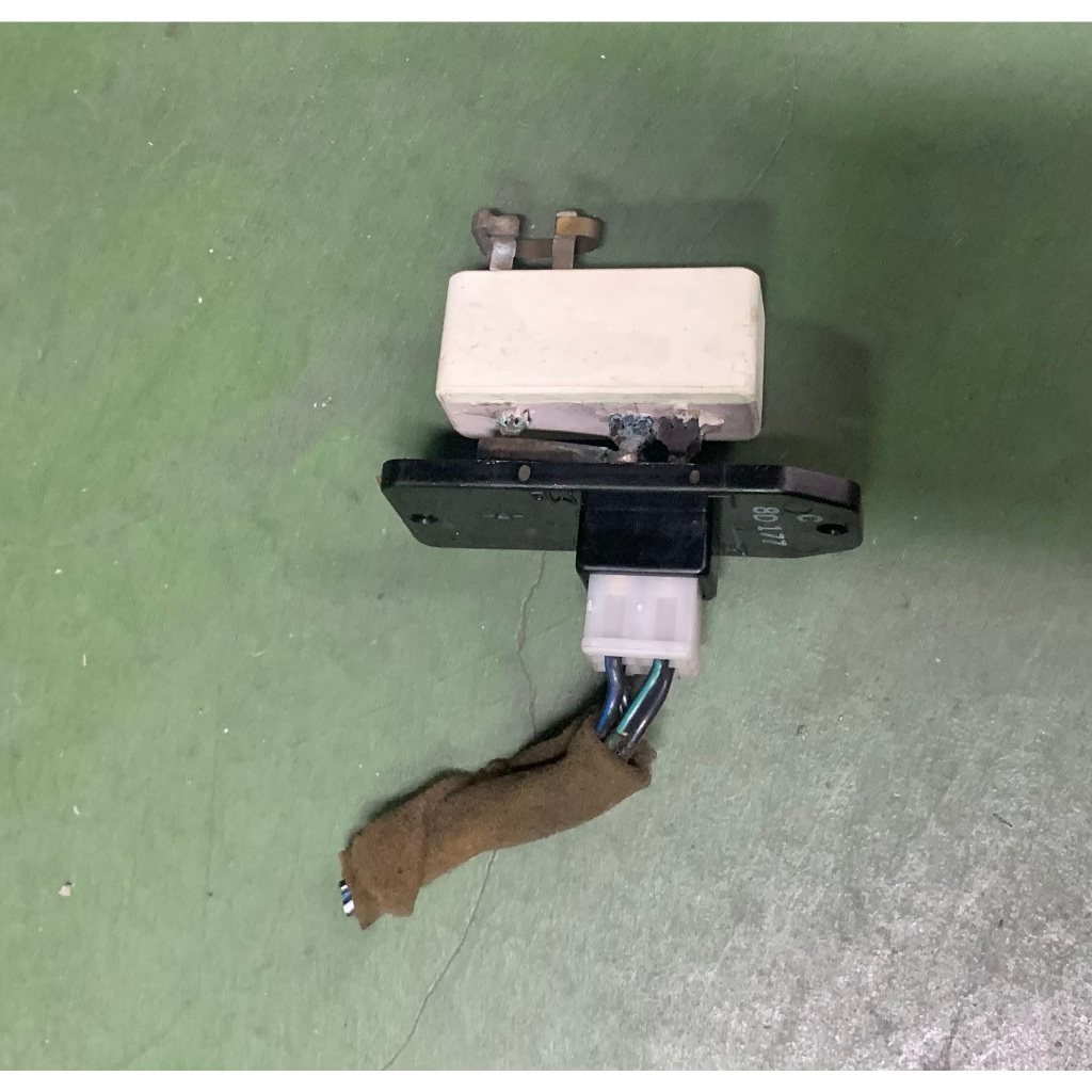 三菱 Savrin 2002年 2.0 原廠 風速電阻 風箱電阻 鼓風機電阻 中古汽車零件