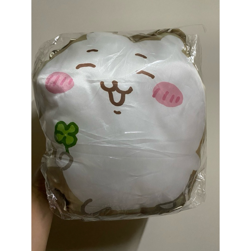 【經典日貨-吉伊卡哇】現貨 Chiikawa 吉伊卡哇 抱枕 吉伊卡哇抱枕 小可愛 格紋荷葉邊抱枕 小可愛枕頭 附吊牌