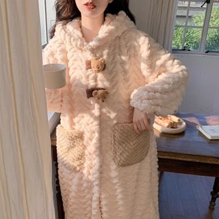加絨連帽睡袍 可愛女生加厚睡袍 加厚外穿睡袍 冬天加厚連帽珊瑚絨睡衣女冬季新款毛絨居家服睡袍長褲套裝可外穿