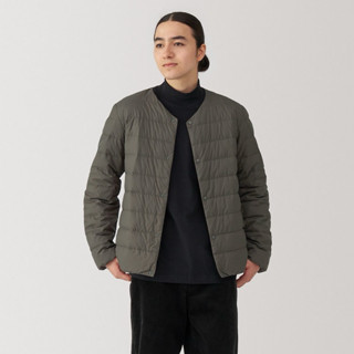 全新專櫃MUJI 無印良品2024冬季時尚男士輕量羽絨抗靜電內裡可攜帶式摩卡棕色無領防寒保暖羽絨外套/M號市價1590