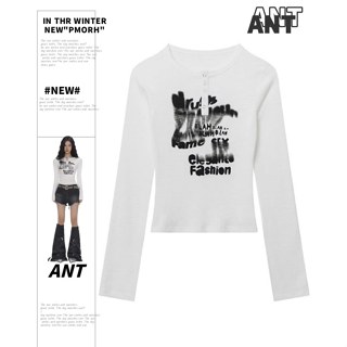 【ANT】美式辣妹字母塗鴉長袖t恤女~短版上衣 短版 t恤 性感上衣 純欲 臺灣辣妹 短板上衣 長袖上衣 辣妹 v領上衣