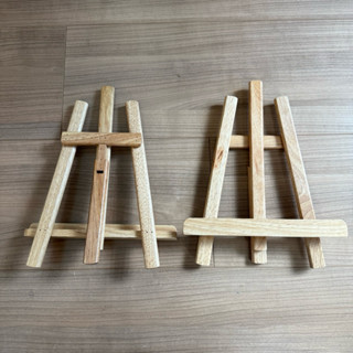 近全新 大創 畫架 木製畫架 小畫架 相片架 桌面展示架 三角畫架 三角支架 婚禮佈置 婚禮小物 婚紗裝飾 婚紗相框