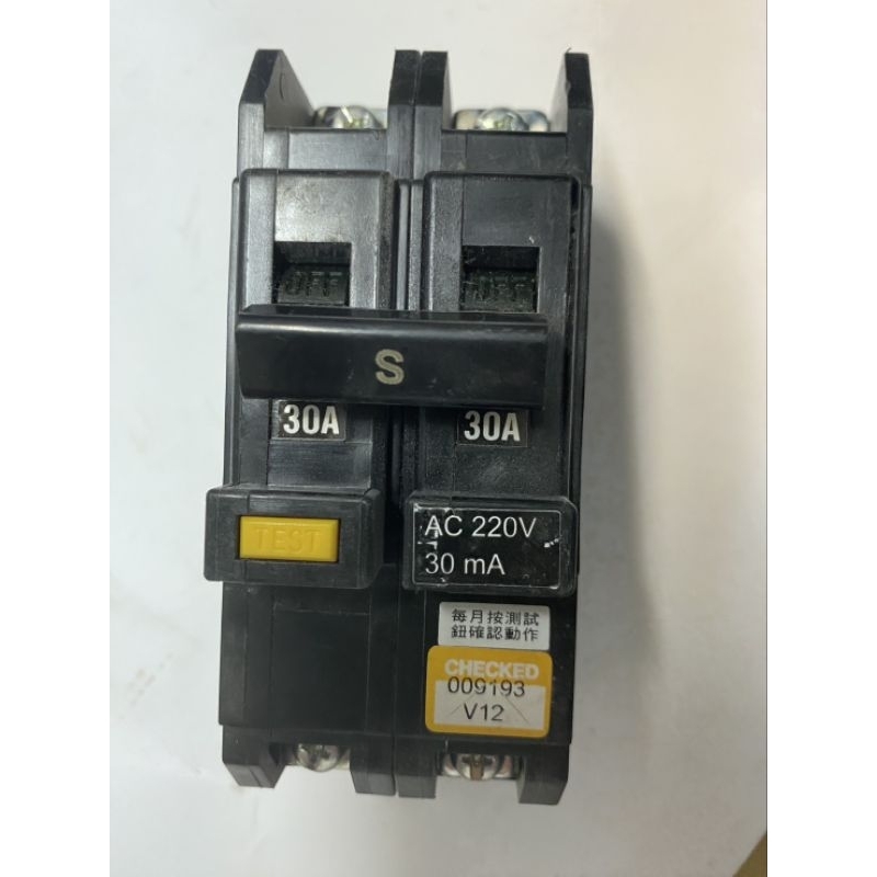二手 東元 無熔絲 漏電斷路器 2P30A 有些少螺絲