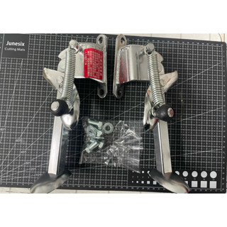 嘉祥牌 雙邊柱~通用=金發財125/150、金牌125/150、超級金牌、4MICA。專用=光陽大樂。機車雙邊柱*可直上